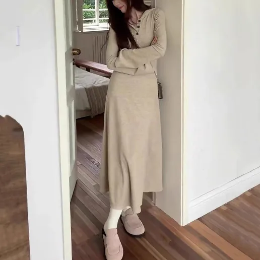 レトロ シンプル コーディネート自在 ハイウエスト すね丈 通勤 フード付き きれいめ系 キレカジ 高く見える ニットワンピース